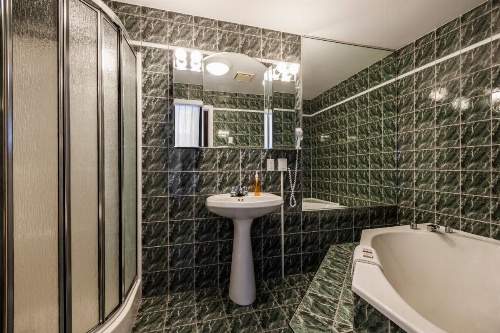 Hotel Chateau de l'Argoat image 37